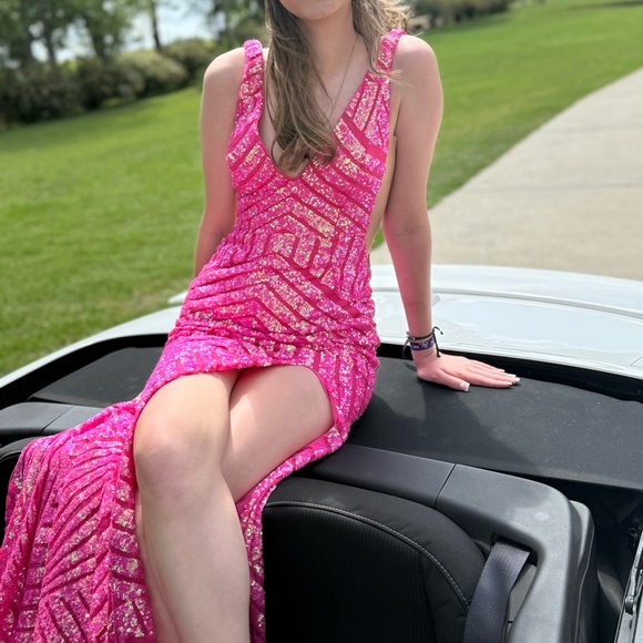 Elegant Pink Evening Gown - Picture 4 of 6